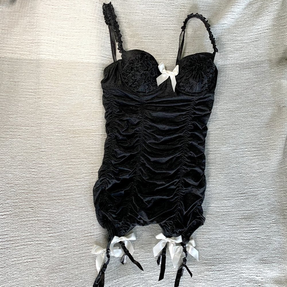 Victoria's Secret Black Lingerie w white bows, 34B